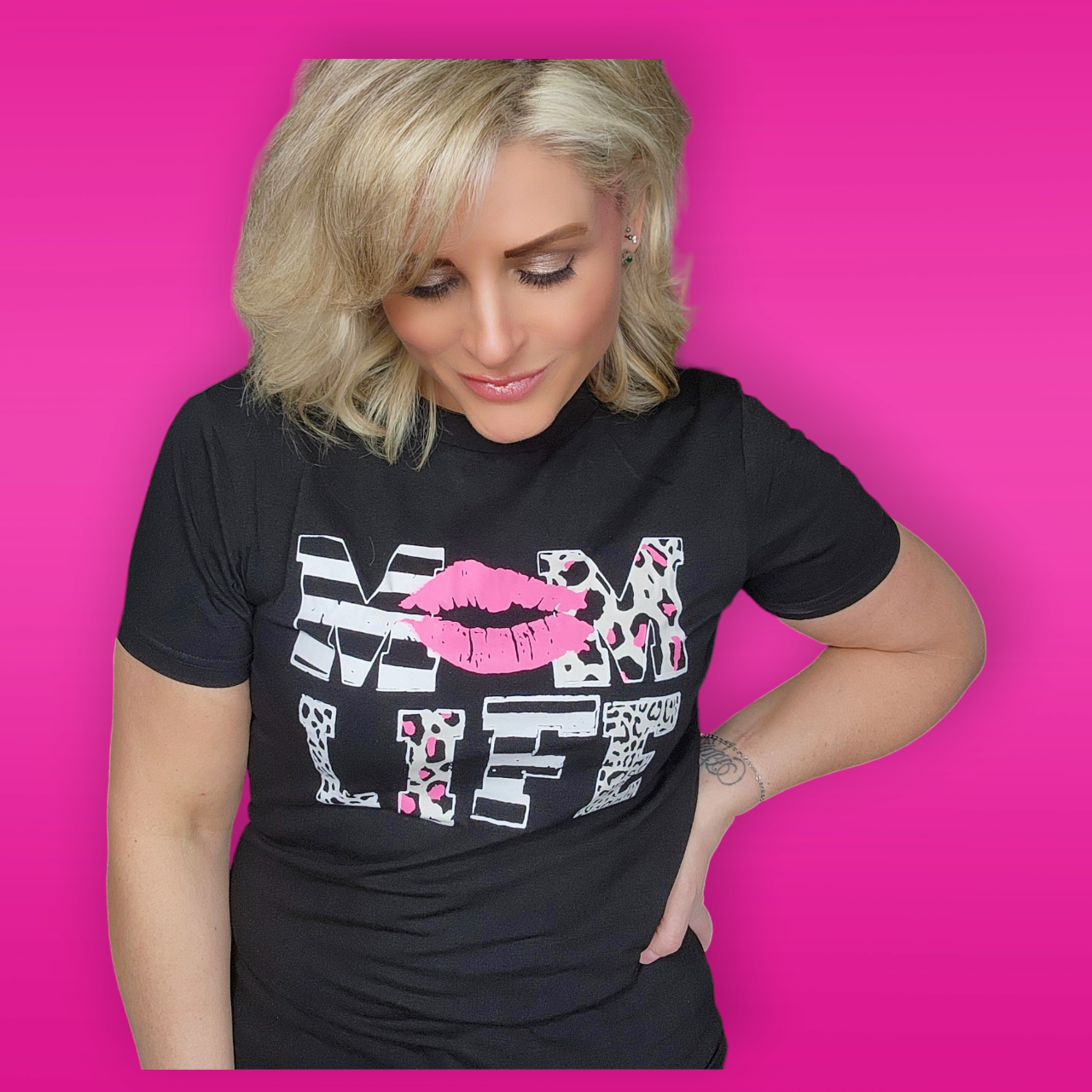 Mom Life Tee