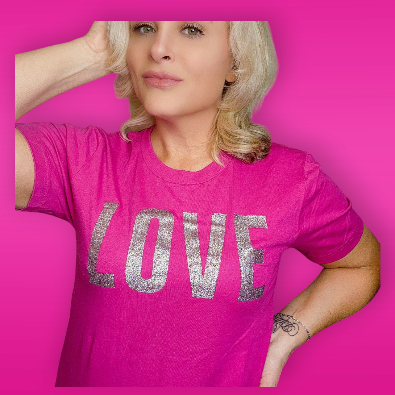 LOVE Tee